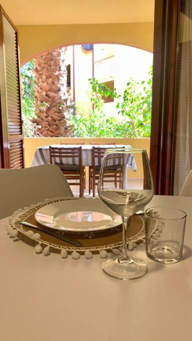 Nest House - Esclusivo Appartamento Marina Di Olbia- Mater Olbia - Beaches - Close To The Airport - Private Parking- Full Comforts - Extérieur photo