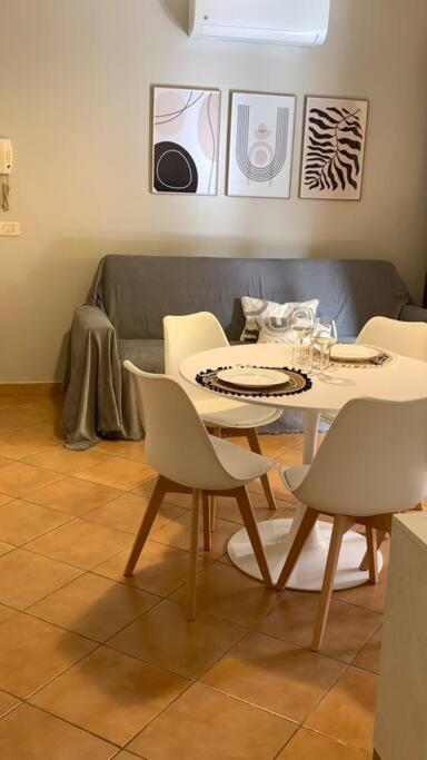 Nest House - Esclusivo Appartamento Marina Di Olbia- Mater Olbia - Beaches - Close To The Airport - Private Parking- Full Comforts - Extérieur photo